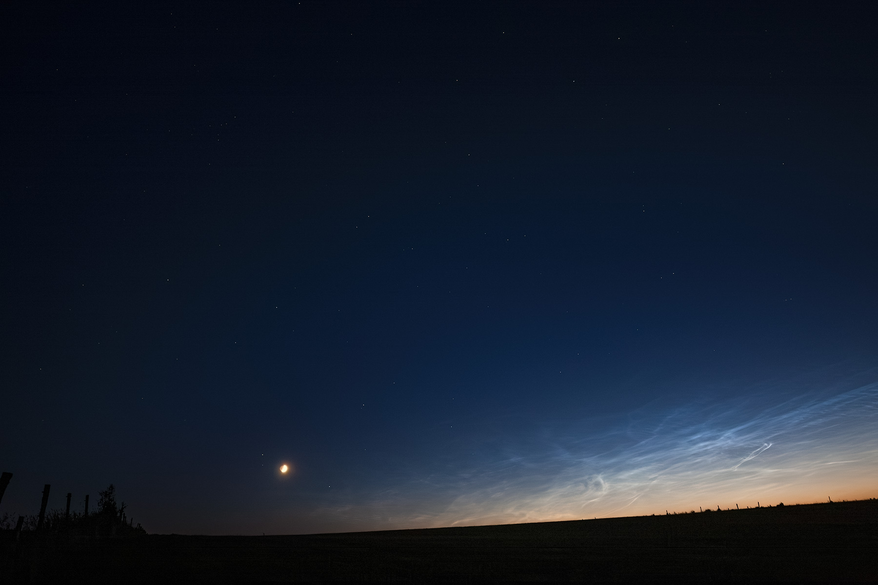 Rapprochement Lune-Mars et nuages noctiluques